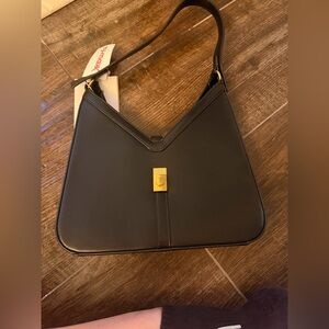 Elegant Black Shoulder Bag